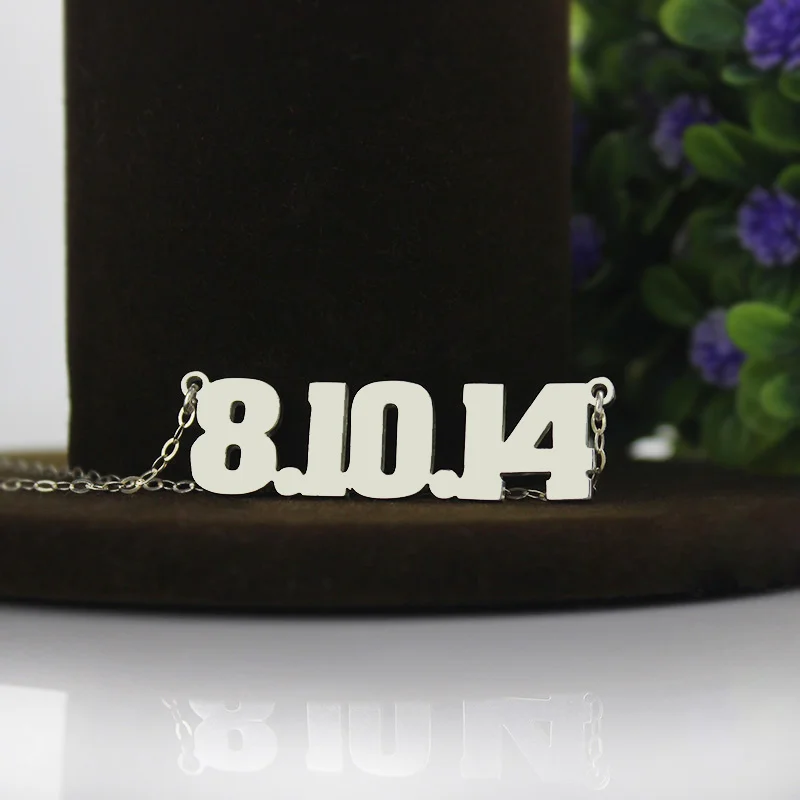 Customizable number necklace